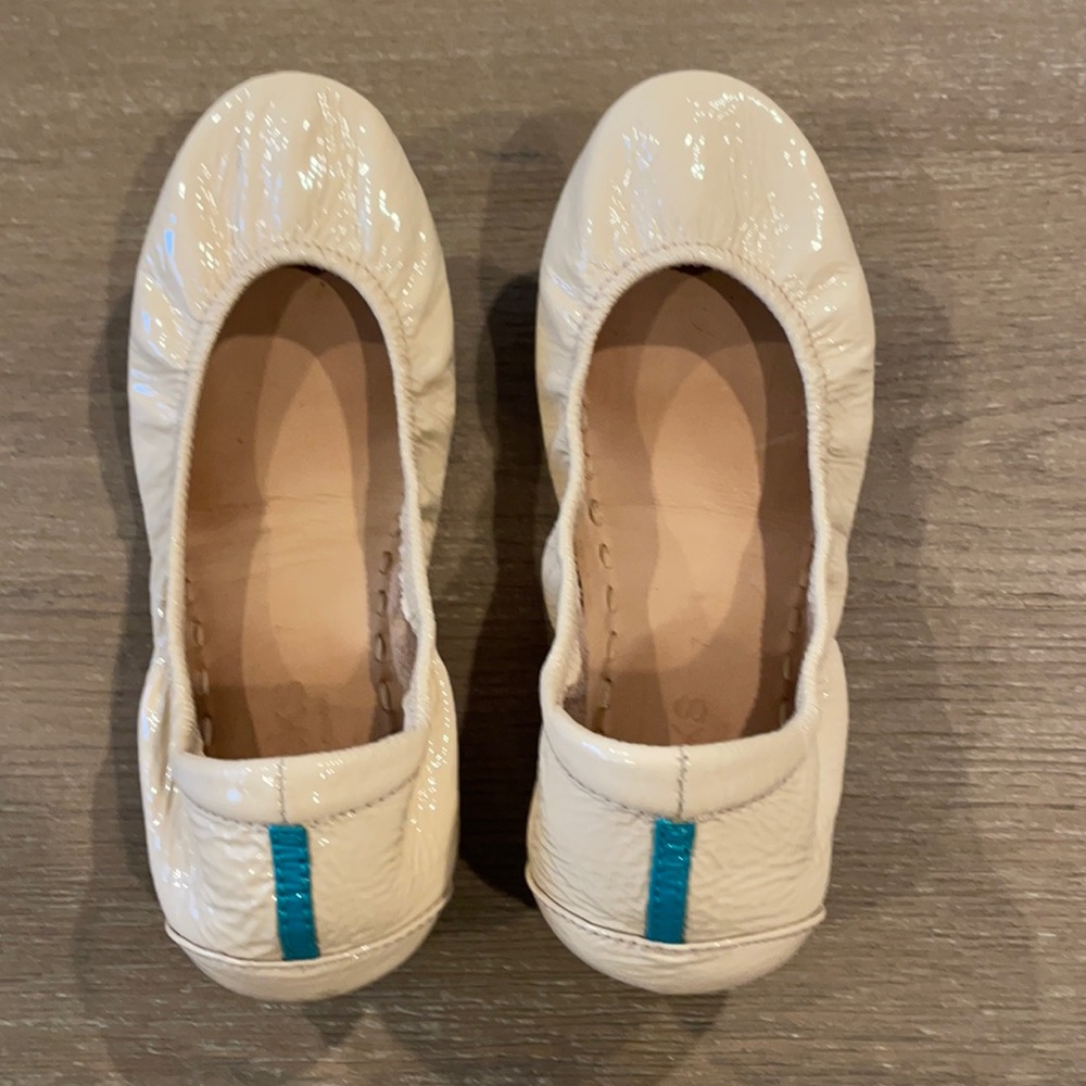Tieks Biscotti patent. Size 7. Worn less than 5 times
